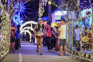 BIB: 53136
                            <button type="button" onclick="openModal(24875222)" class="btn btn-primary btn-sm float-right btn-popup" data-toggle="modal" data-target=".modal-high-quality">
                        <i class="fas fa-shopping-cart"></i> Add to Cart
                    </button>
                                            <button type="button" onclick="isThisMe(24875222, true)" class="btn btn-success btn-sm float-right btn-popup btn-isme hidden" data-toggle="tooltip" data-placement="bottom" title="นี่คือรูปของคุณใช่ไหม คลิกที่นี่เพื่อเอาเข้าอัลบั้ม">
                        <i class="fas fa-plus"></i> Add to album
                    </button>
                    <button type="button" onclick="isThisMe(24875222, false)" class="btn btn-warning btn-sm float-right btn-popup btn-isnotme hidden">
                        <i class="fas fa-ban"></i> Remove from album
                    </button>